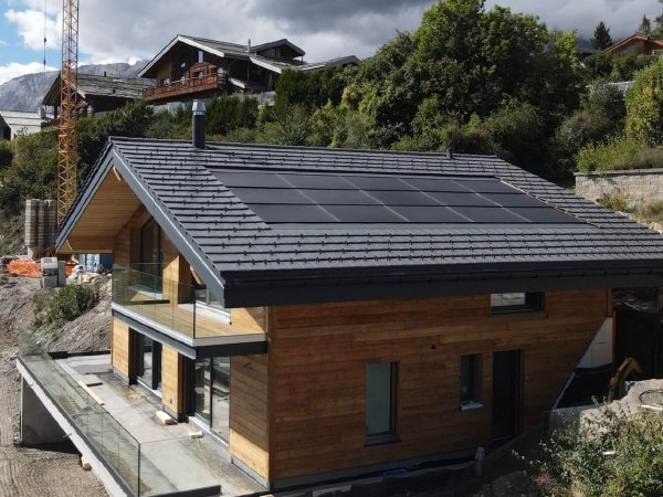 Installation photovoltaïque réalisée par Glob-Solar en Valais