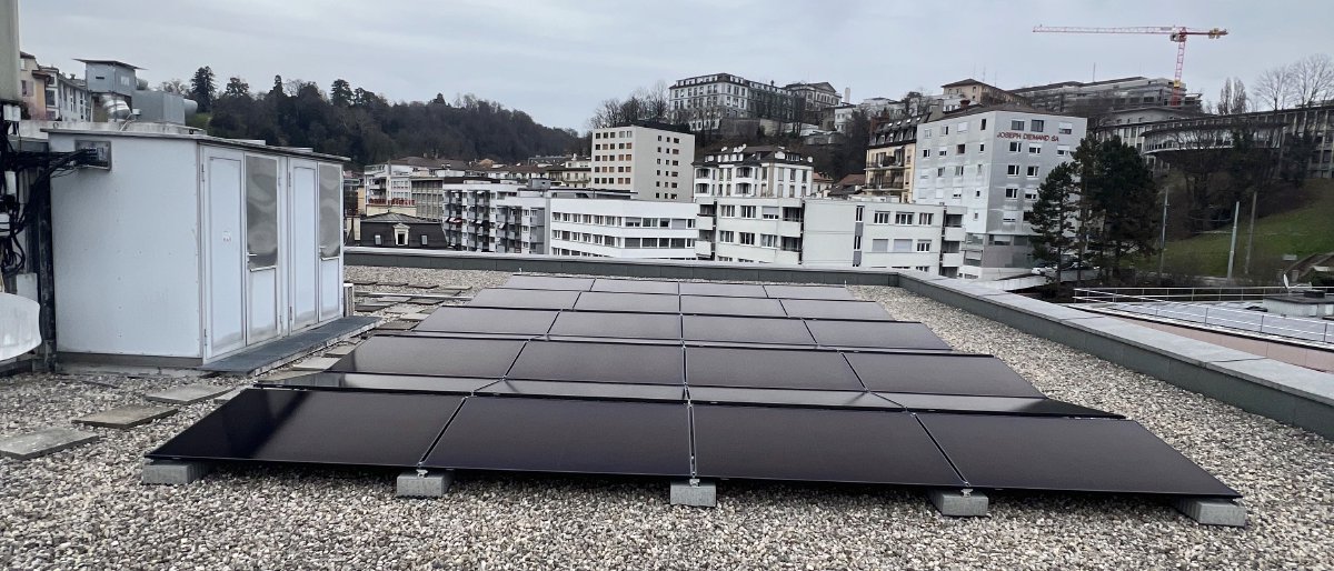Réalisation photovoltaïque architecturale livrée en Valais, chantier Glob-Solar