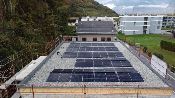 Installation panneaux solaires Valais